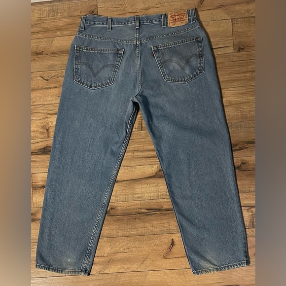 Men’s Levi Relaxed Fit Blue Jeans 38x32 - Picture 2 of 4